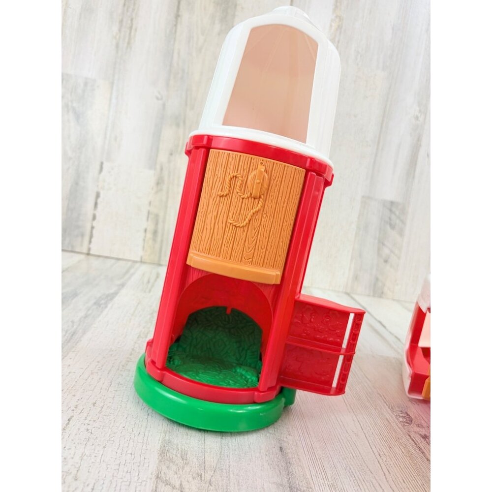 2005 Fisher Price Little People Animal Sounds Farm Barn Silo Playset - Picture 7 of 8